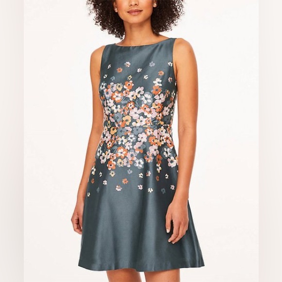LOFT Dresses & Skirts - LOFT Outlet Petite Blue Floral Dress